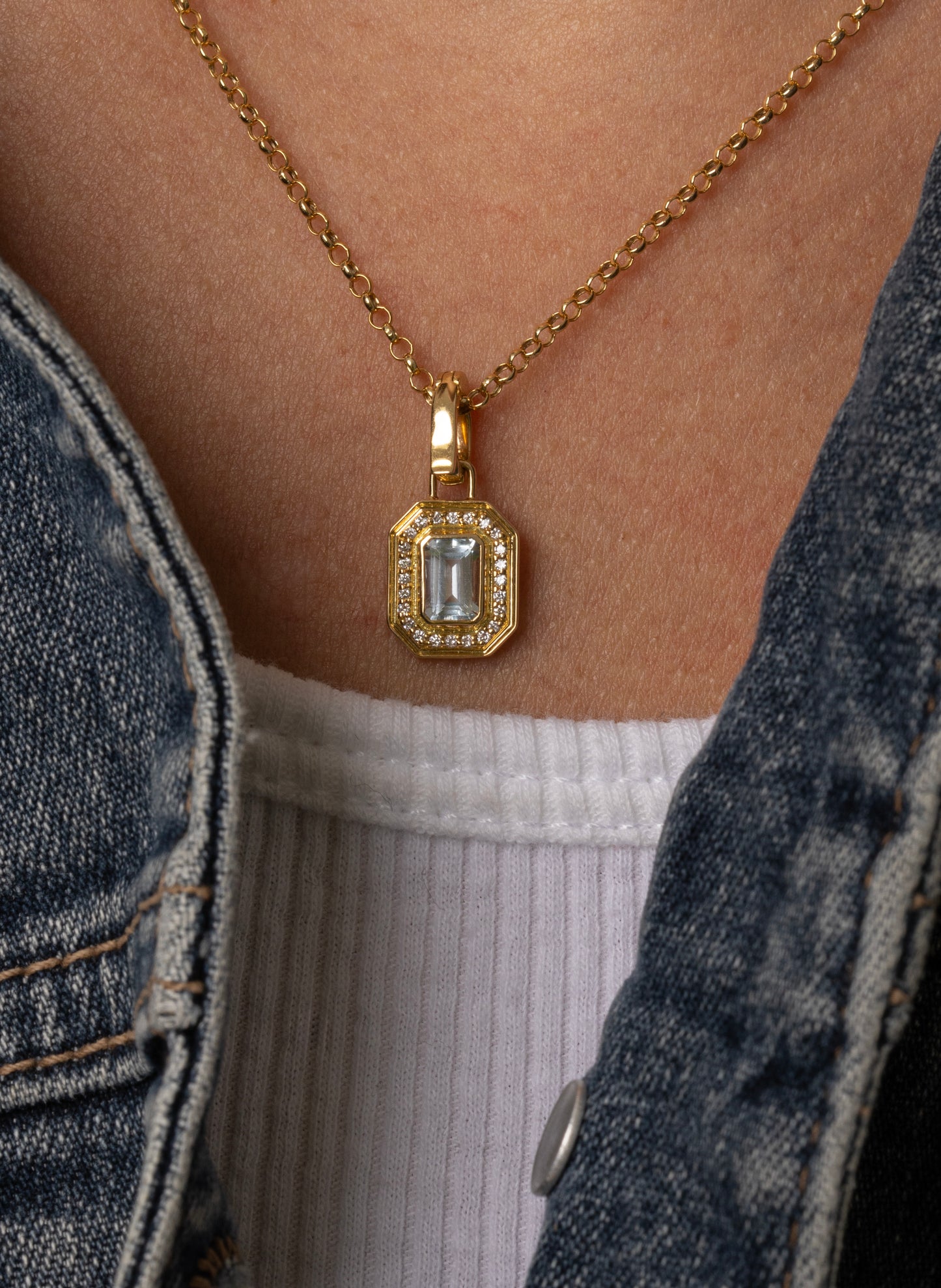KANZ PENDANT CUSHION WITH DIAMONDS